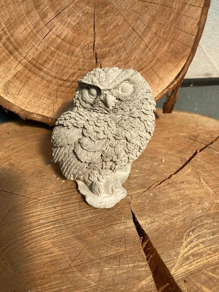 UIL ZITTEND STEEN NIEUW, Verzamelen, Beelden en Beeldjes, Ophalen of Verzenden, Nieuw, Dier