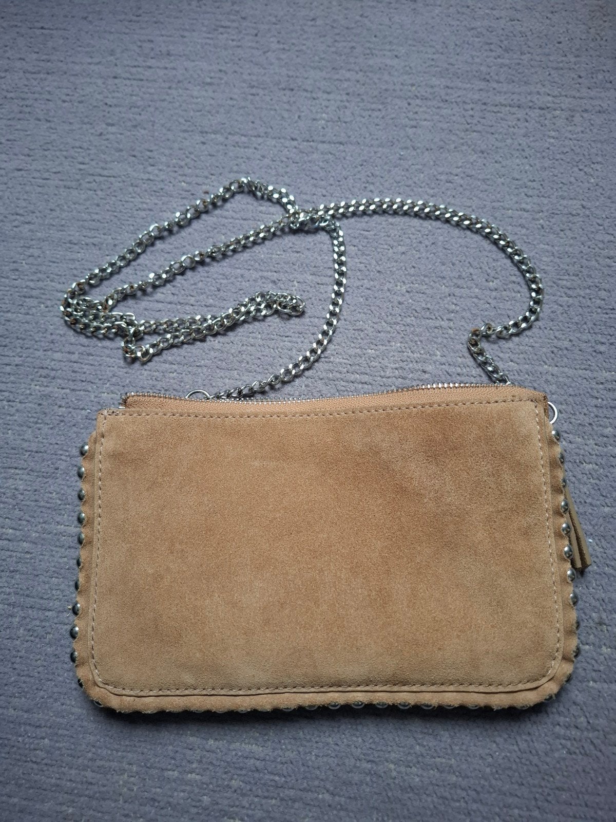 Zara Suède Clutch met Metalen Schouderband, Ophalen of Verzenden, Zo goed als nieuw, Beige, Avondtasje