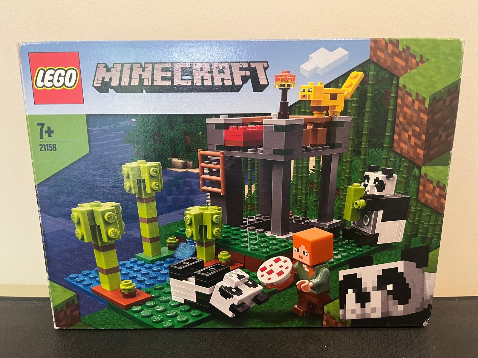 Lego Minecraft Het Pandaverblijf 21158, Ophalen of Verzenden, Zo goed als nieuw