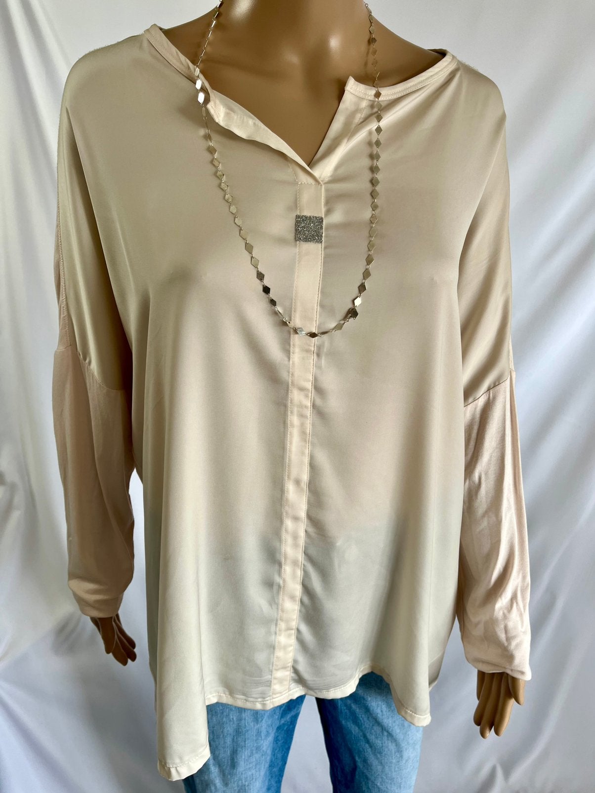 Monari blouse beige maat 46 – nieuw, Kleding | Dames, Ophalen of Verzenden, Nieuw, Maat 46/48 (XL) of groter, Beige