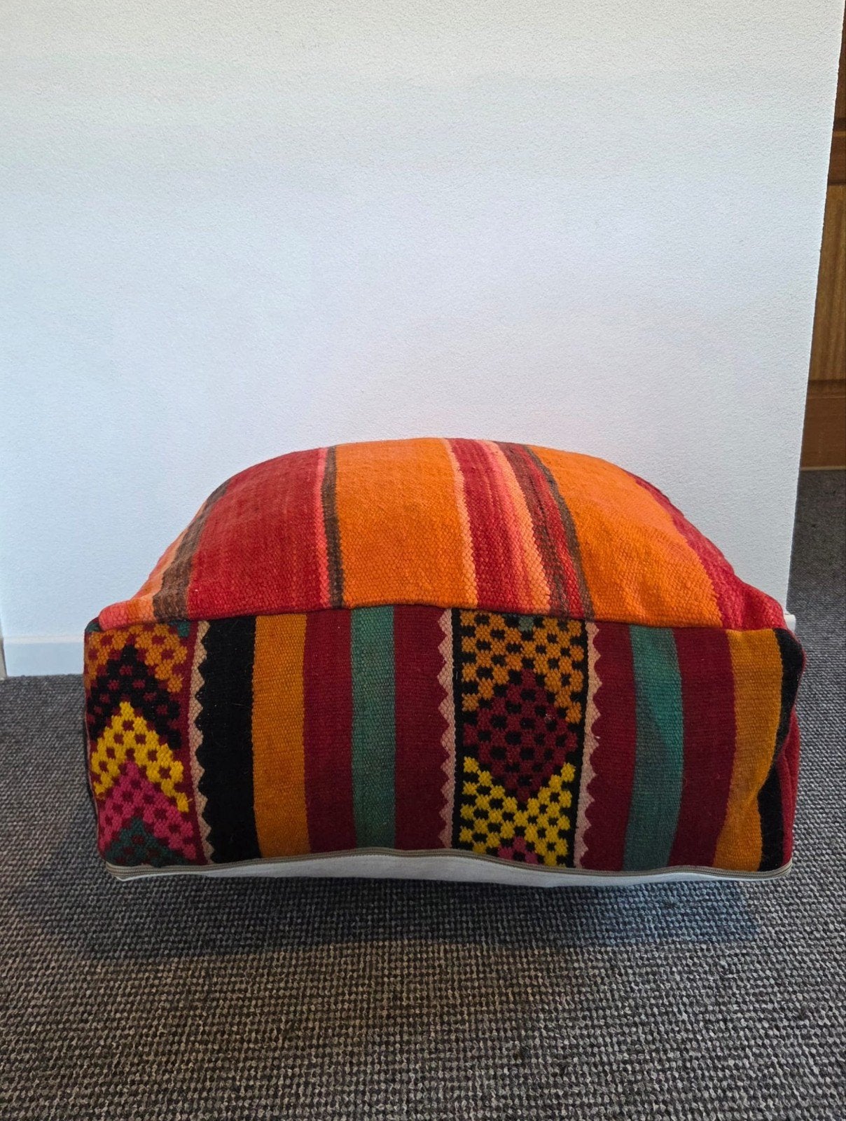 Kleurrijke kelim Poef - Handgemaakt Design, Ophalen of Verzenden, Zo goed als nieuw
