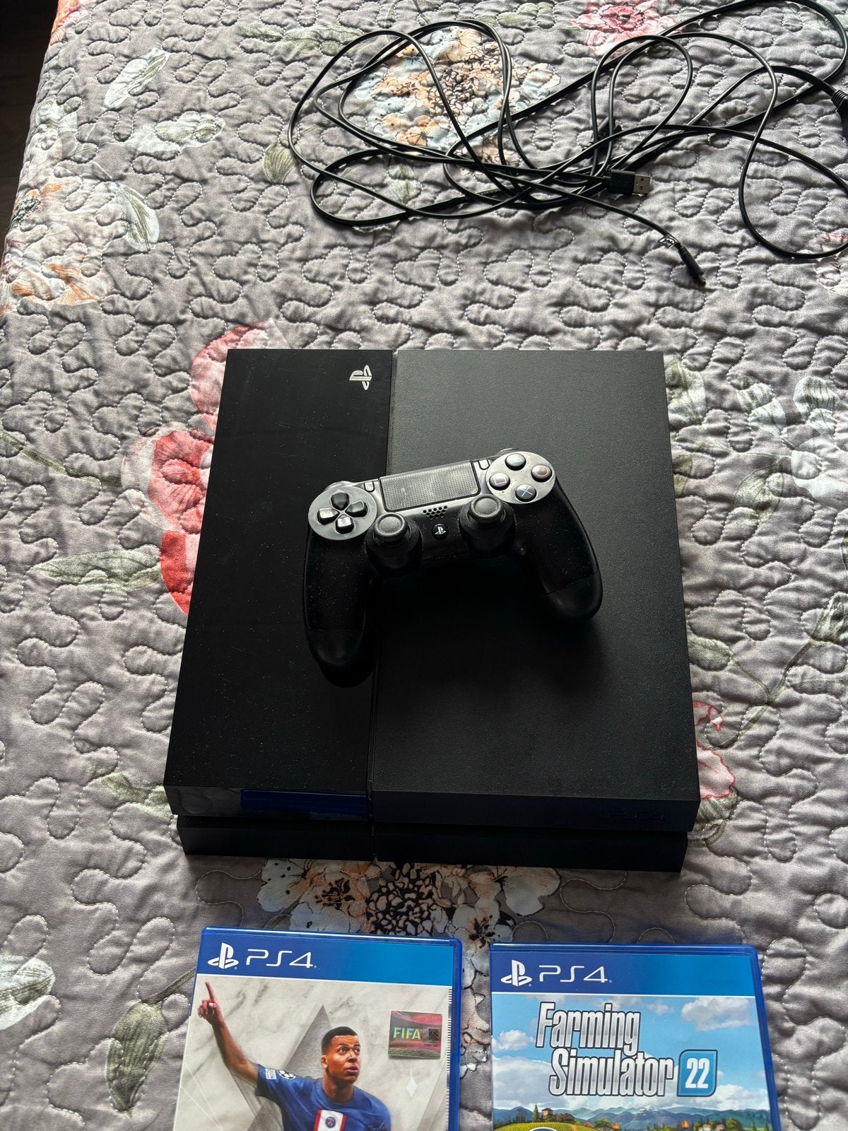 PlayStation 4 met controller en 2 games, Ophalen, Zo goed als nieuw, Met 1 controller, Original