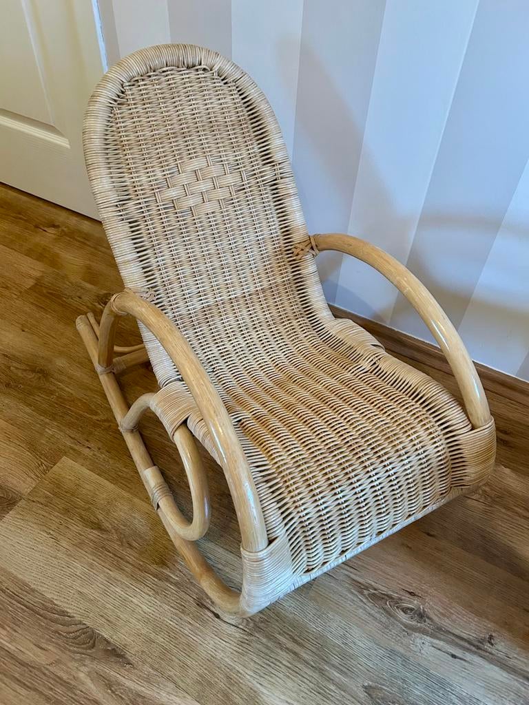 Rotan schommelstoel, Ophalen of Verzenden, Zo goed als nieuw, Stoel(en)