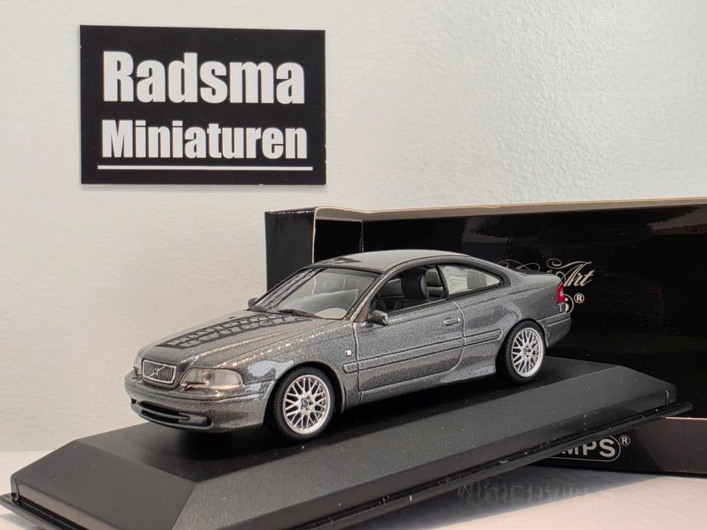 Volvo C70 Coupe ( phase1 ) Grey metallic - 1:43 Minichamps, Hobby en Vrije tijd, Modelauto's | 1:43, Auto, Ophalen of Verzenden