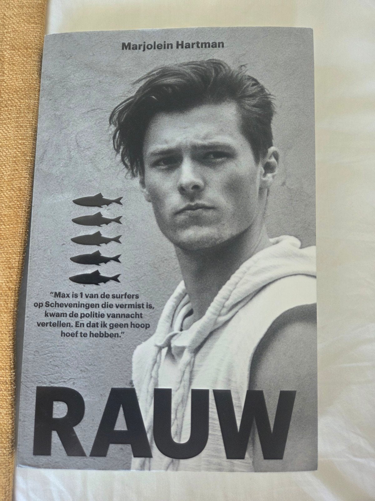 RAUW - Marjolein Hartman, Boeken, Romans, Zo goed als nieuw, Nederland, Ophalen of Verzenden