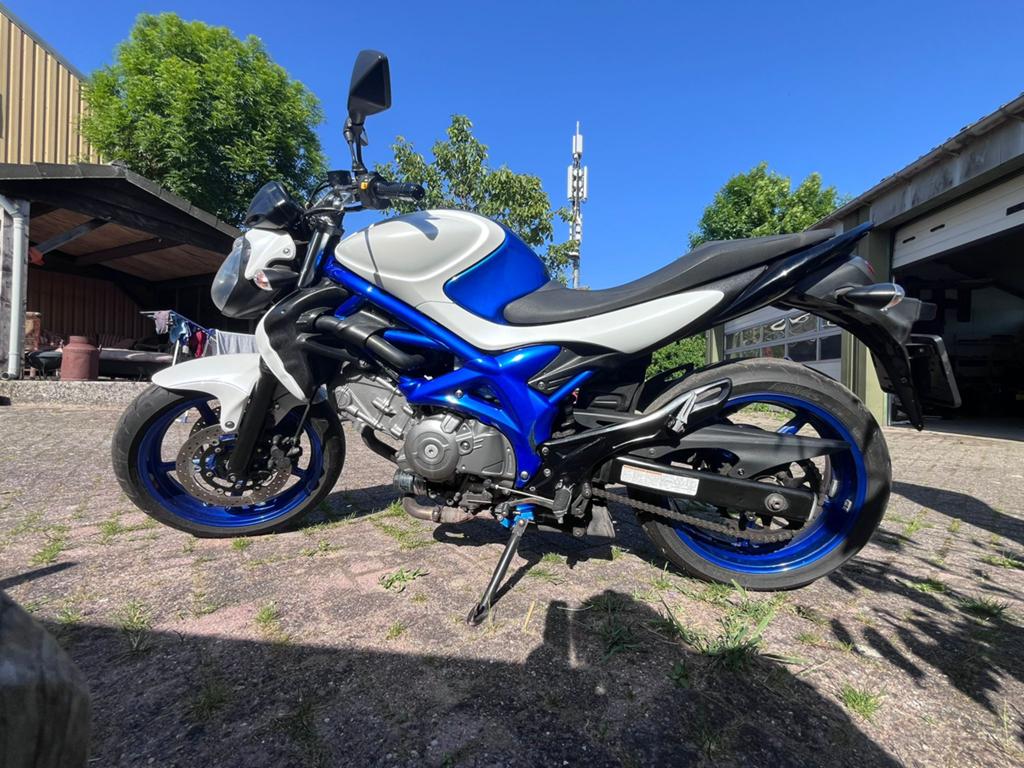 Suzuki Gladius SFV650 met ABS, 2 cilinders, Motorrijbewijs A, Gebruikt, Particulier