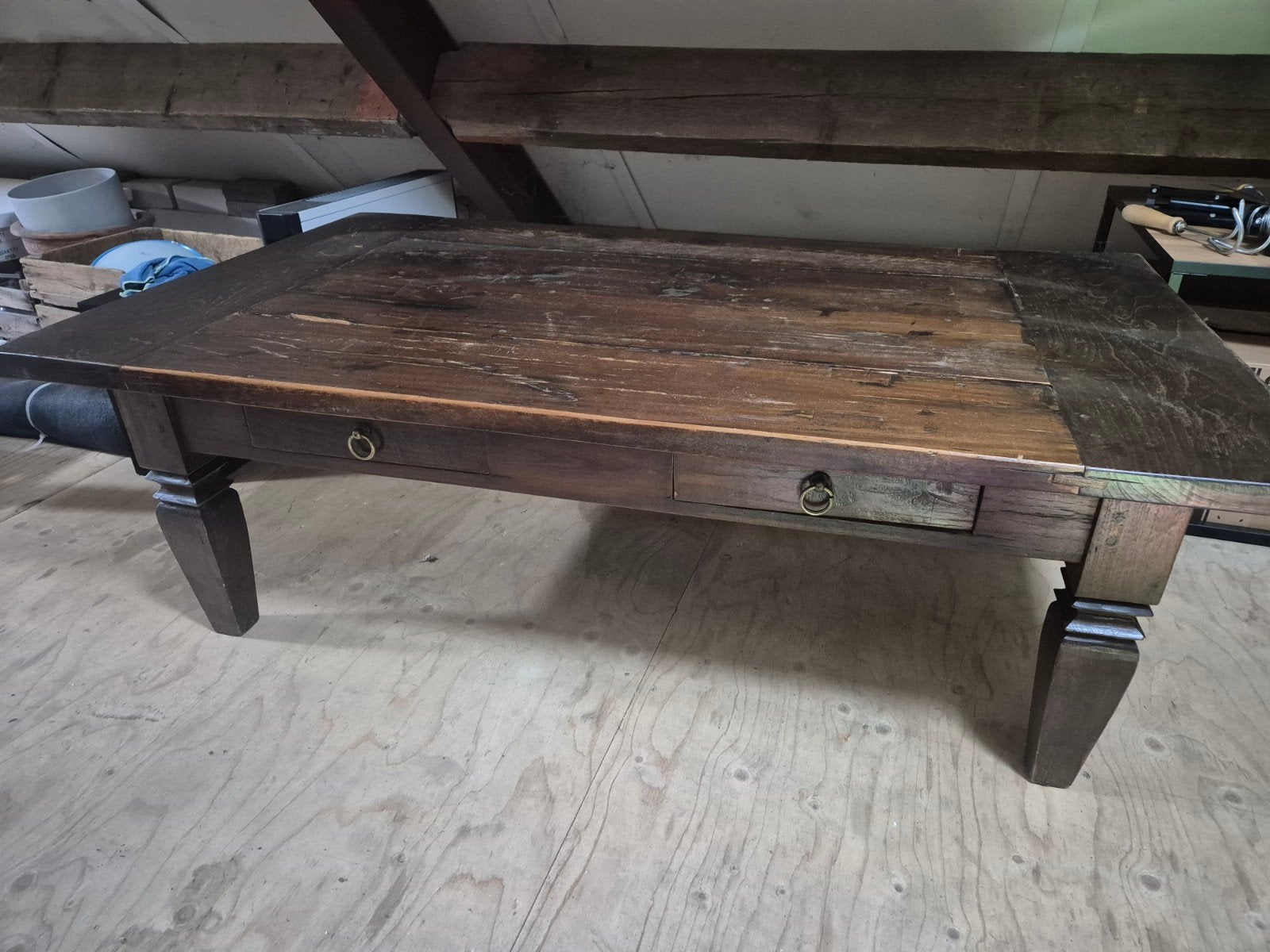 Robuuste houten salontafel met lades, Antiek en Kunst, Ophalen