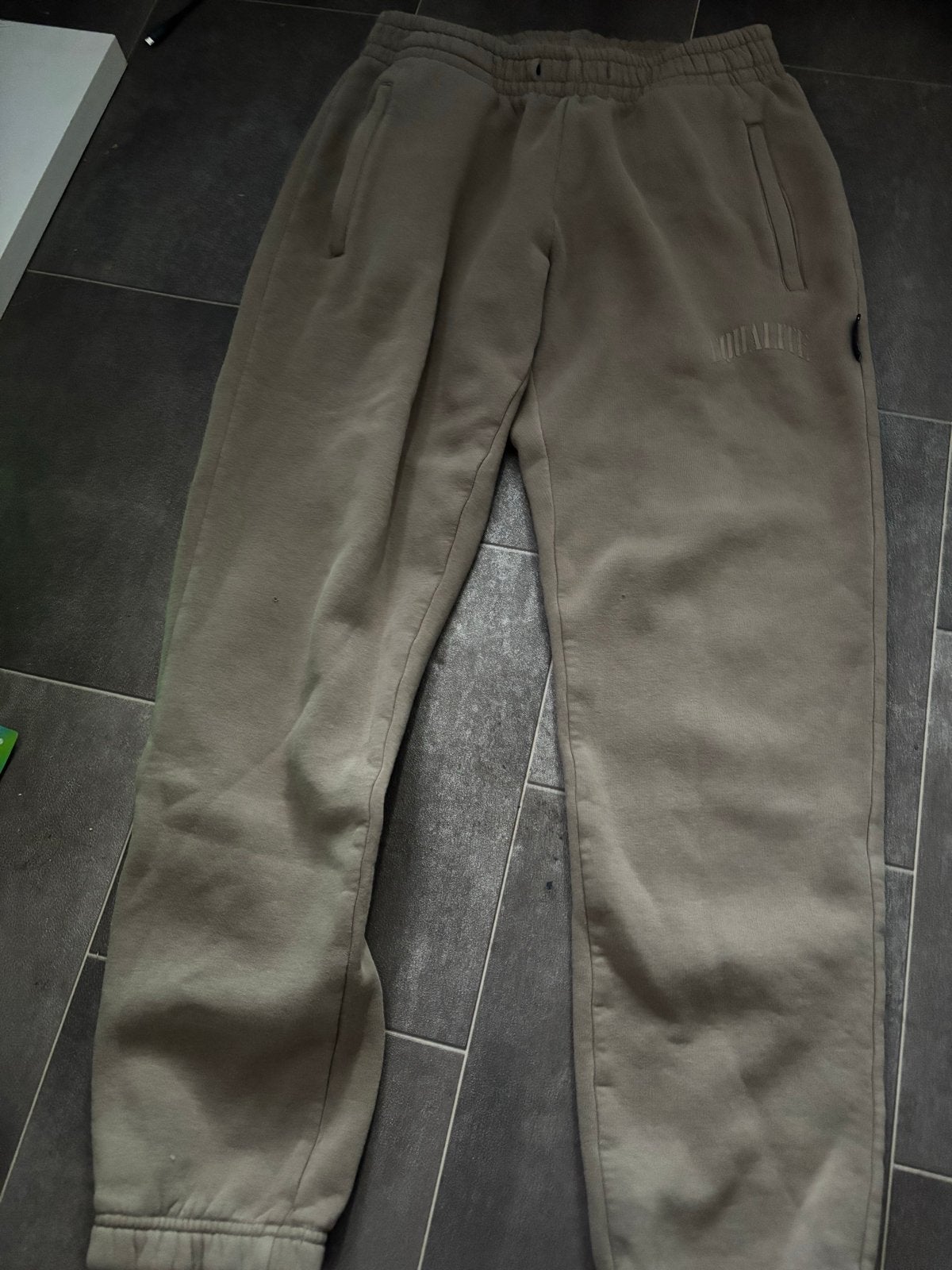 Uniek Luxe Equalité Joggingspak, Ophalen of Verzenden, Zo goed als nieuw, Maat 48/50 (M), Bruin