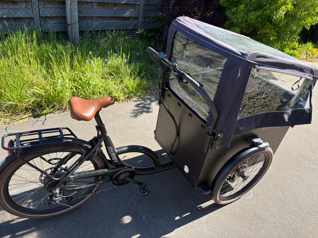 Goedgekeurde Elektrische bakfiets Vogue journey met huif, Ophalen of Verzenden, Zo goed als nieuw, 4 kinderen of meer, Huif