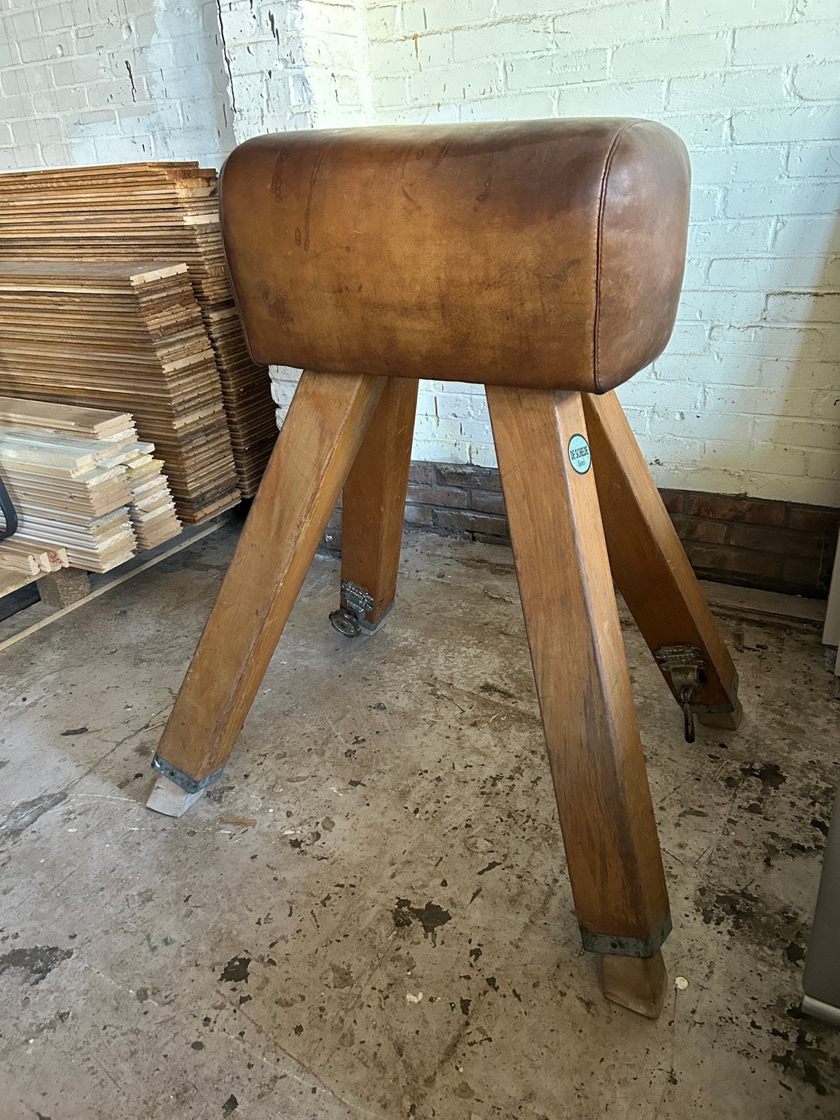 Gym bok, vintage houten gymtoestel, Ophalen, Gebruikt, Bruin, Overige typen