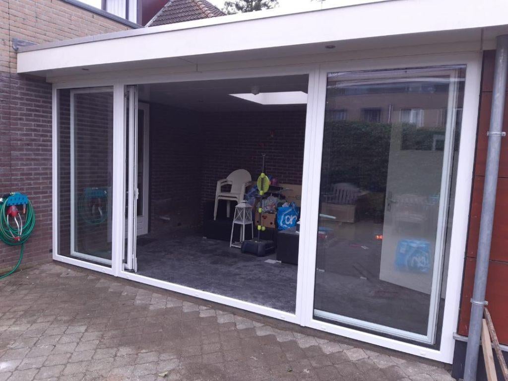 4 delige kantel schuifpuien in wit kunststof 5000 x 2100, Kunststof, 225 cm of meer, Nieuw, Ophalen of Verzenden