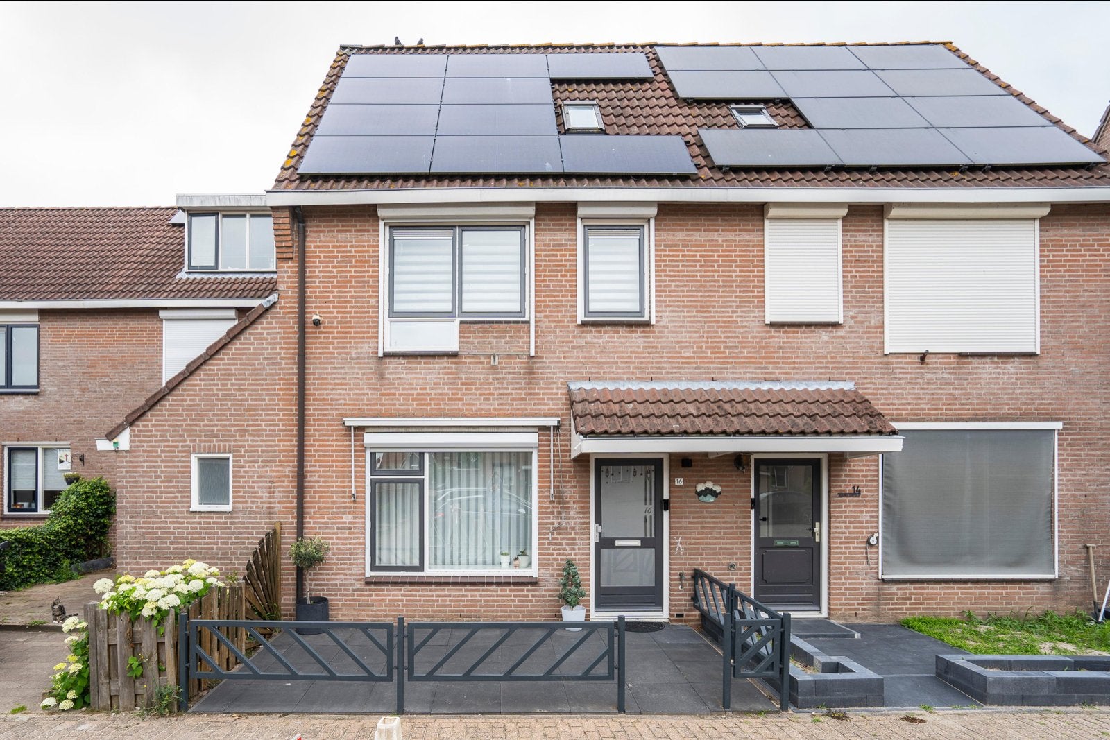 GEZINSWONING OP EEN TOPLOCATIE IN LEERDAM!, Huizen en Kamers, Huizen te koop, Tot 200 m², Utrecht, Tussenwoning, 123 m²