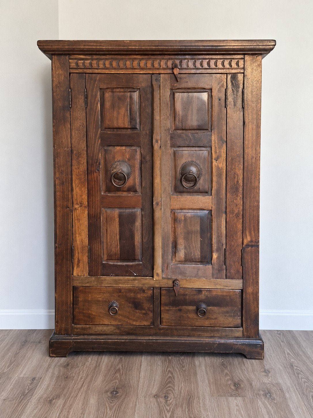 Massief houten kast met lades - Vintage stijl, Antiek en Kunst, Ophalen