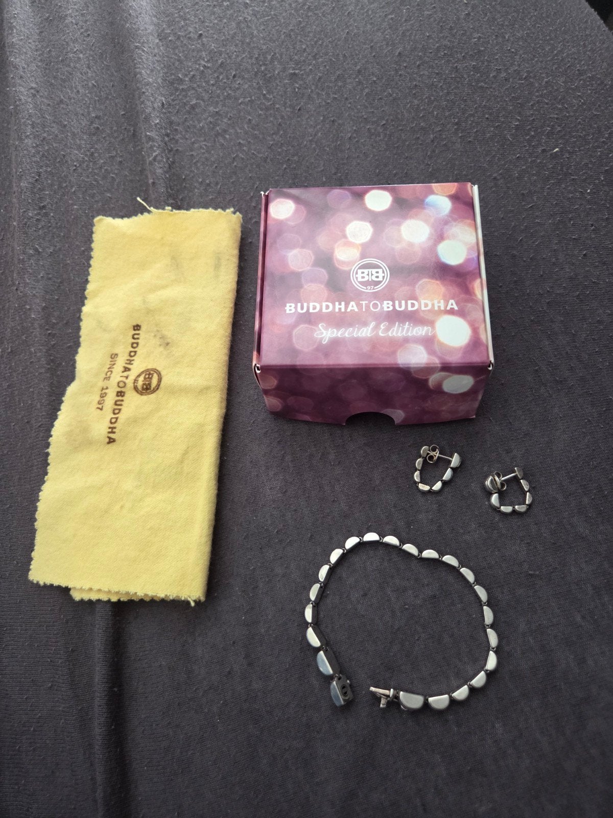 Buddha to Buddha set Batul, oorbellen & Armband, Hangers, Ophalen of Verzenden, Zo goed als nieuw, Zilver