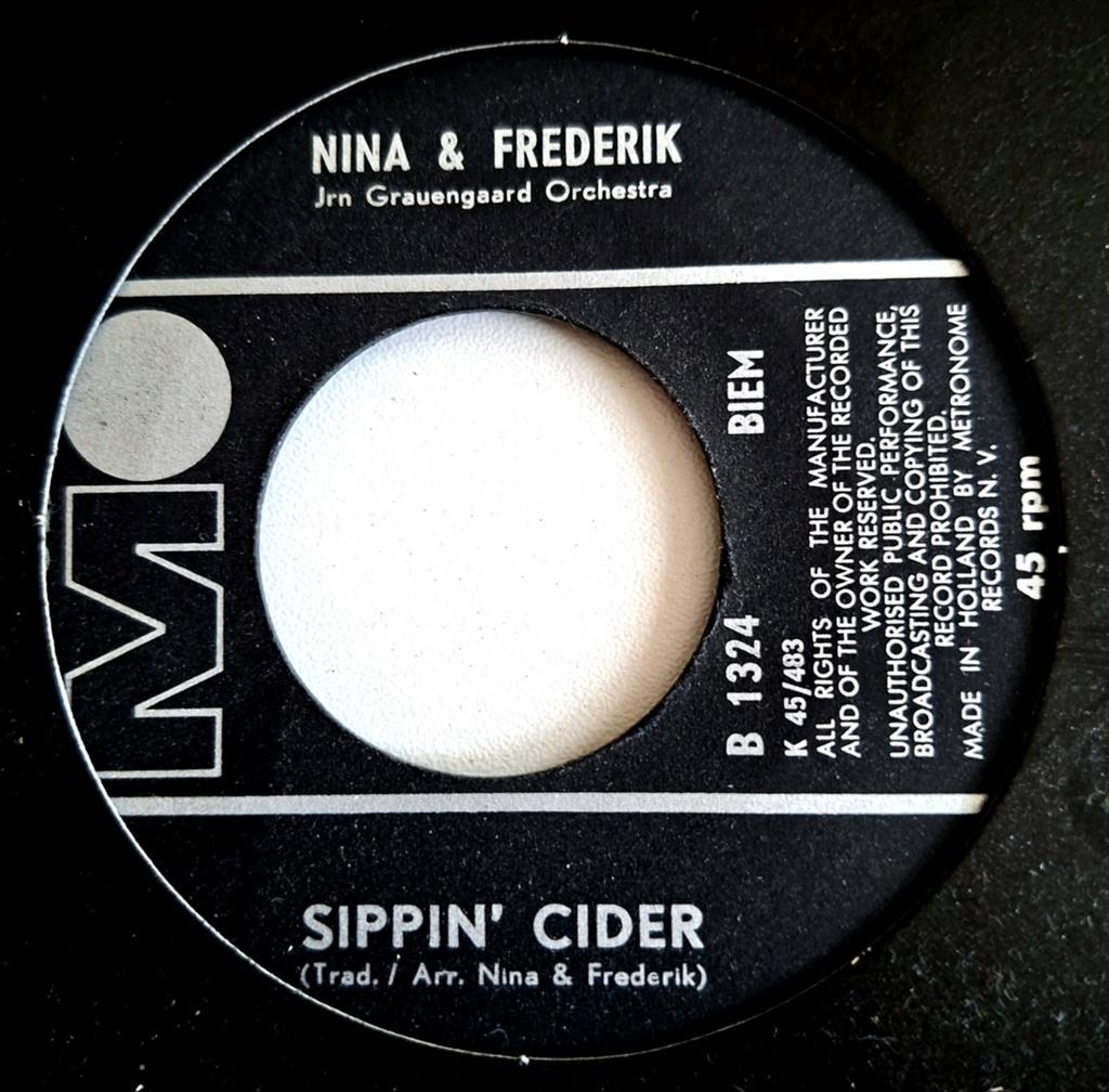 7"/SINGLE  NINA & FREDERIK - Sippin' Cider, Ophalen of Verzenden, Gebruikt, Pop