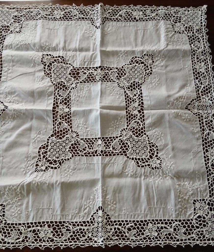 Vintage tafellaken, Huis en Inrichting, 80 cm, Vierkant, Ophalen of Verzenden, Zo goed als nieuw