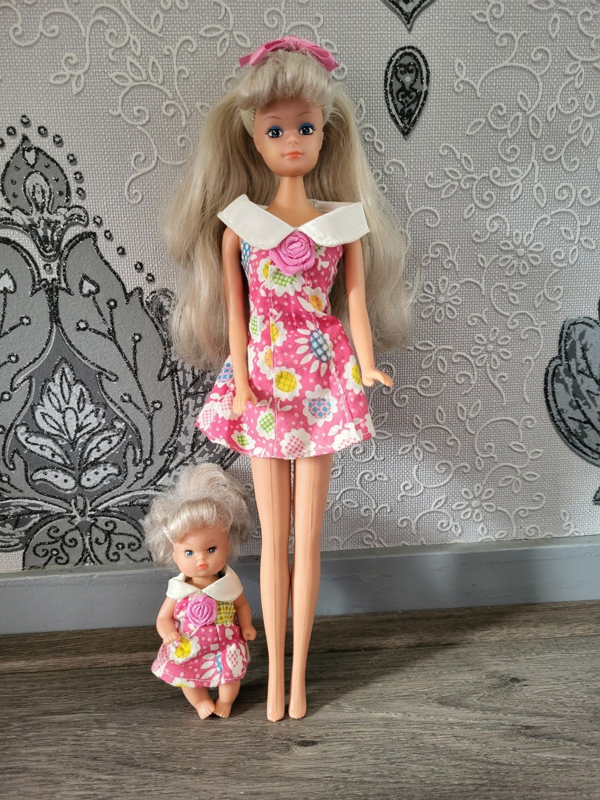 Steffi Love Barbie Poppen moeder en dochter - zelfde outfit, Ophalen of Verzenden, Zo goed als nieuw, Barbie