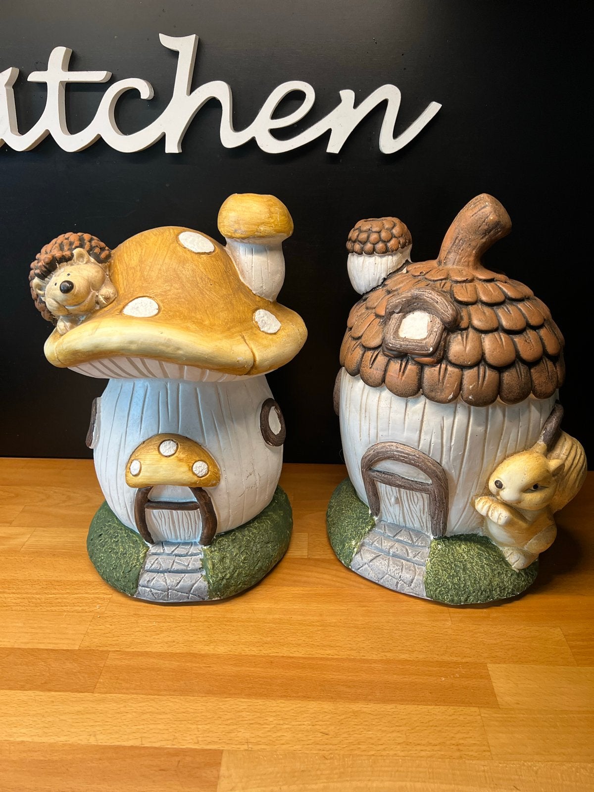 Decoratieve paddenstoel en eikel huisjes met dieren, Ophalen, Meerkleurig, Steen/keramiek, Landelijk