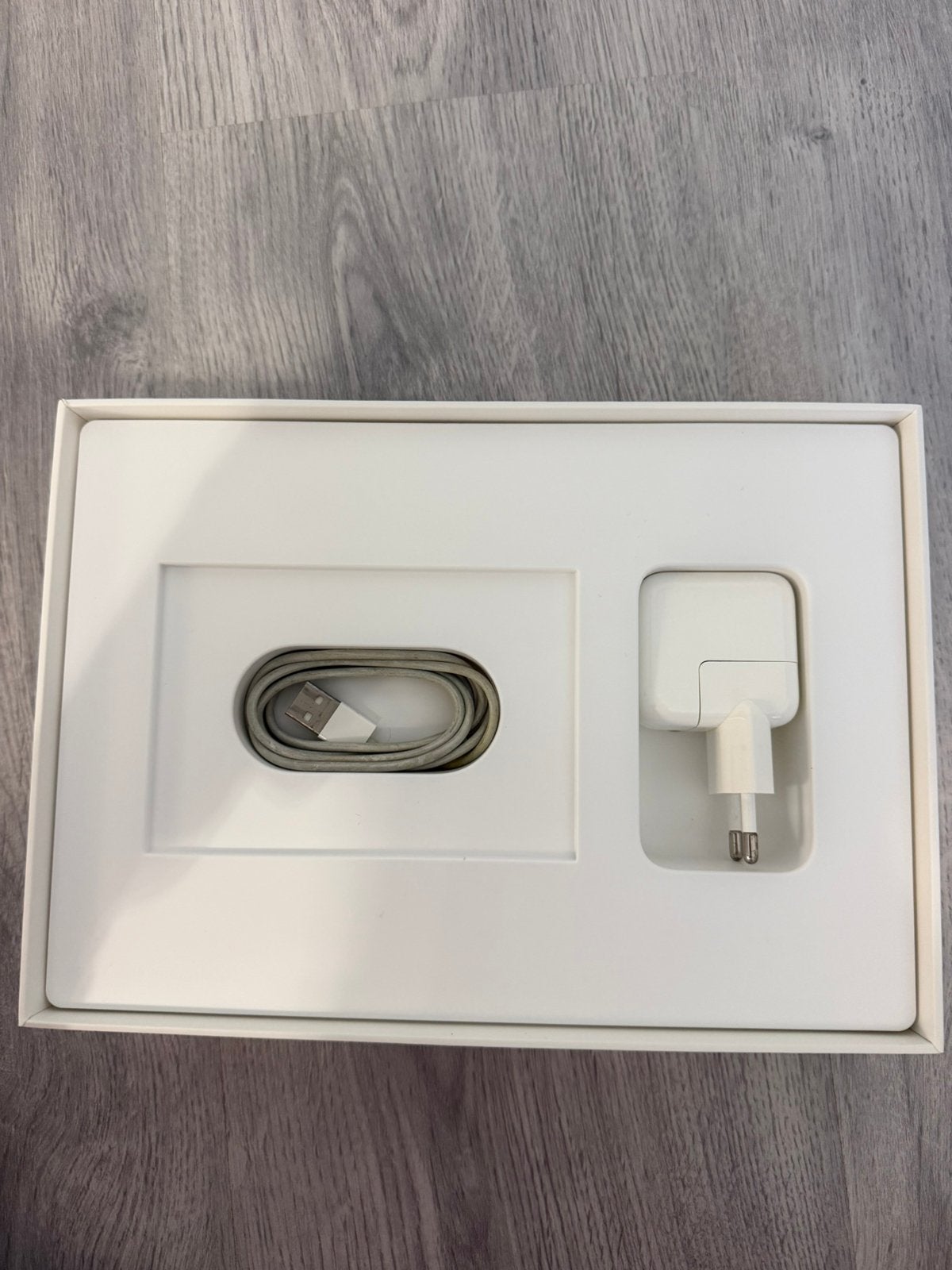 Foto 10 van Apple iPad Air 2 - Wi-Fi - 64GB - Space Gray 2016