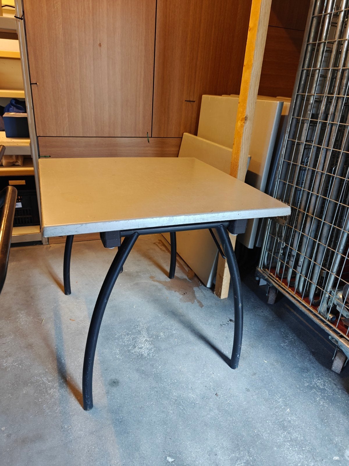 12x Vierkante Terrastafels Lichtgrijs 80x80x75 cm, Ophalen of Verzenden, Gebruikt, Vierkant
