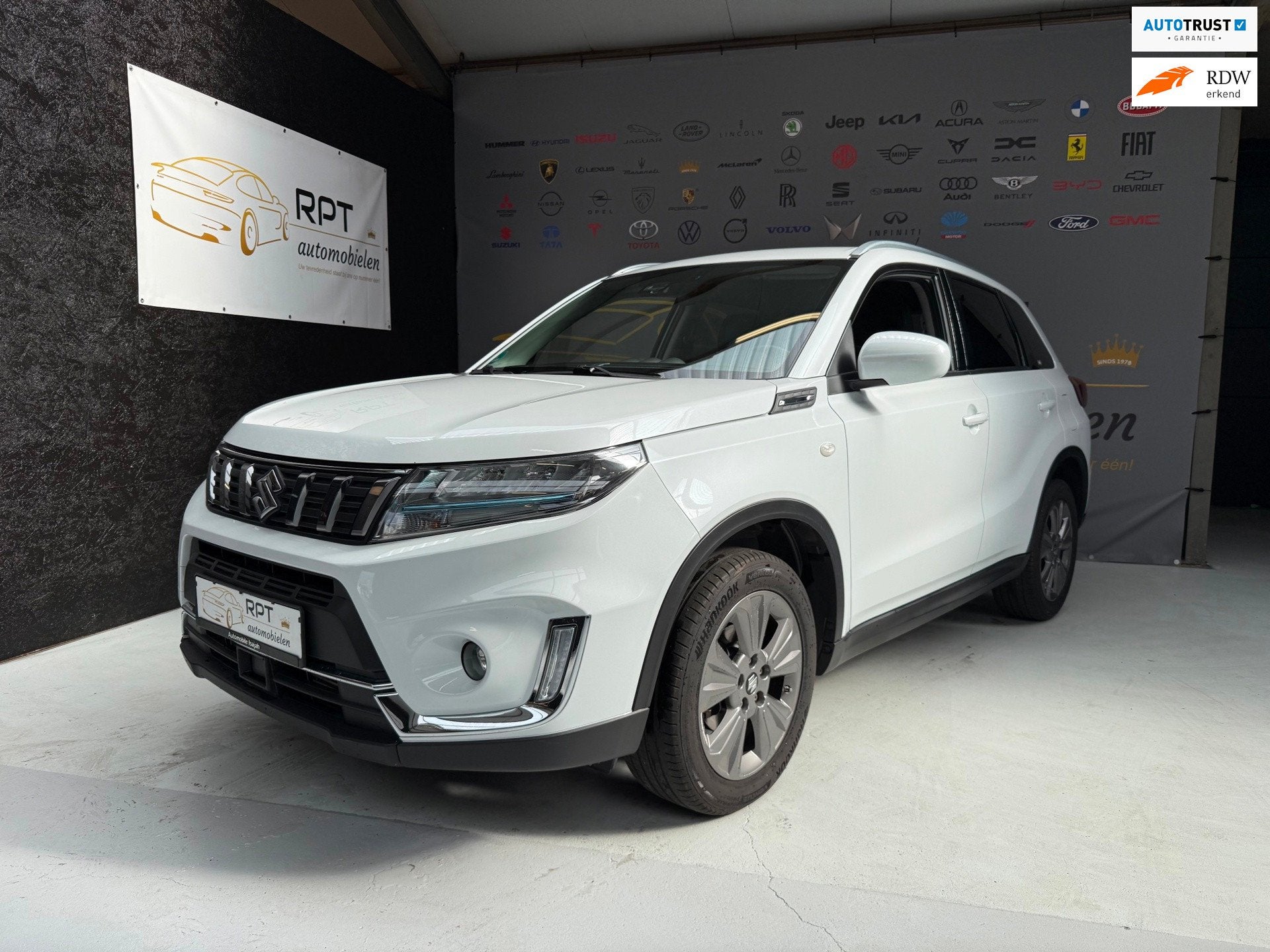 Suzuki Vitara 1.4 Boosterjet Select Smart Hybrid, Auto's, Dealer onderhouden, Stof, Gebruikt, Zwart