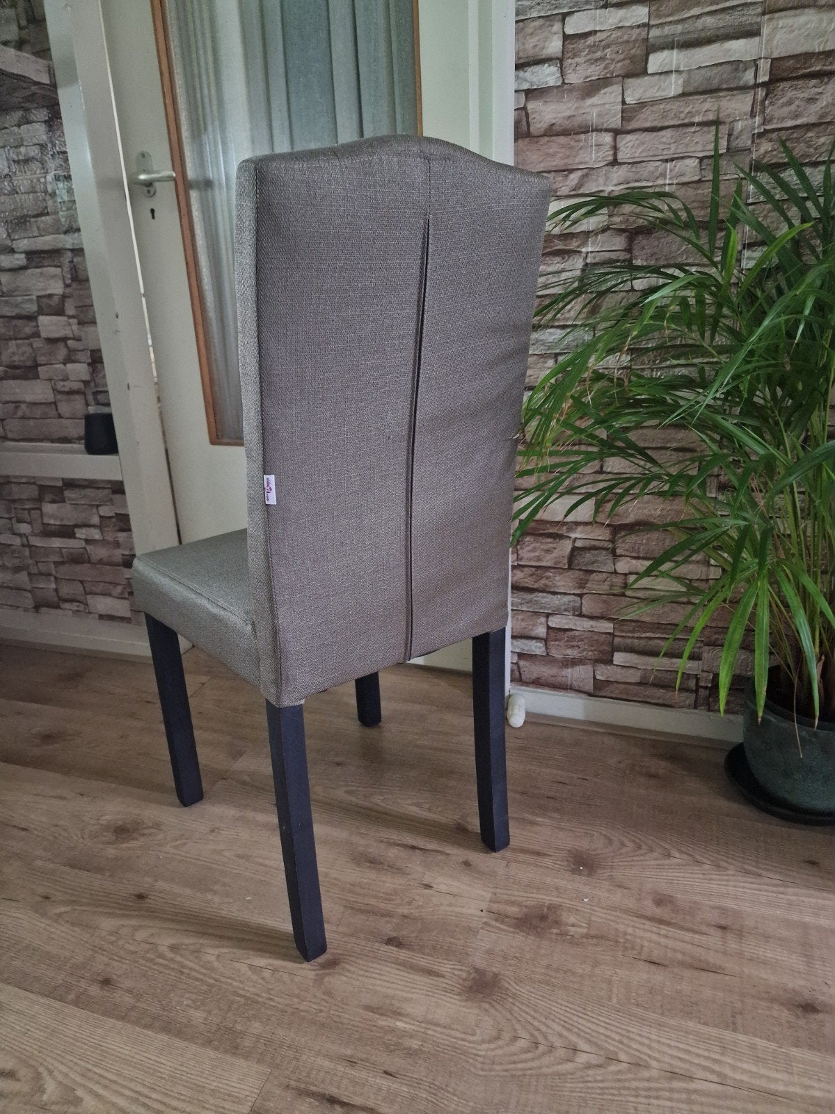 Foto 3 van 4x set Taupe eetkamerstoelen