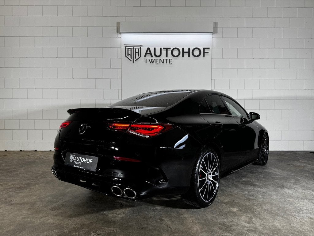 Mercedes CLA 250 AMG Performance Night Package 224 PK 7G-DCT, Auto's, Mercedes-Benz, Gebruikt, 4 cilinders, Alcantara, Zwart