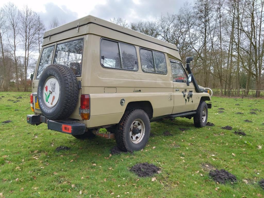 Toyota Land Cruiser BJ75 Camper – 1986 Oldtimer, foto 4