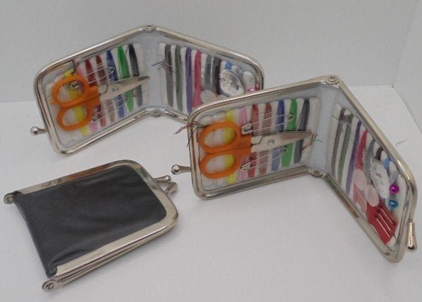 NAAIGARNITUUR IN ETUI NIEUW, -, -, Overige typen, Nieuw