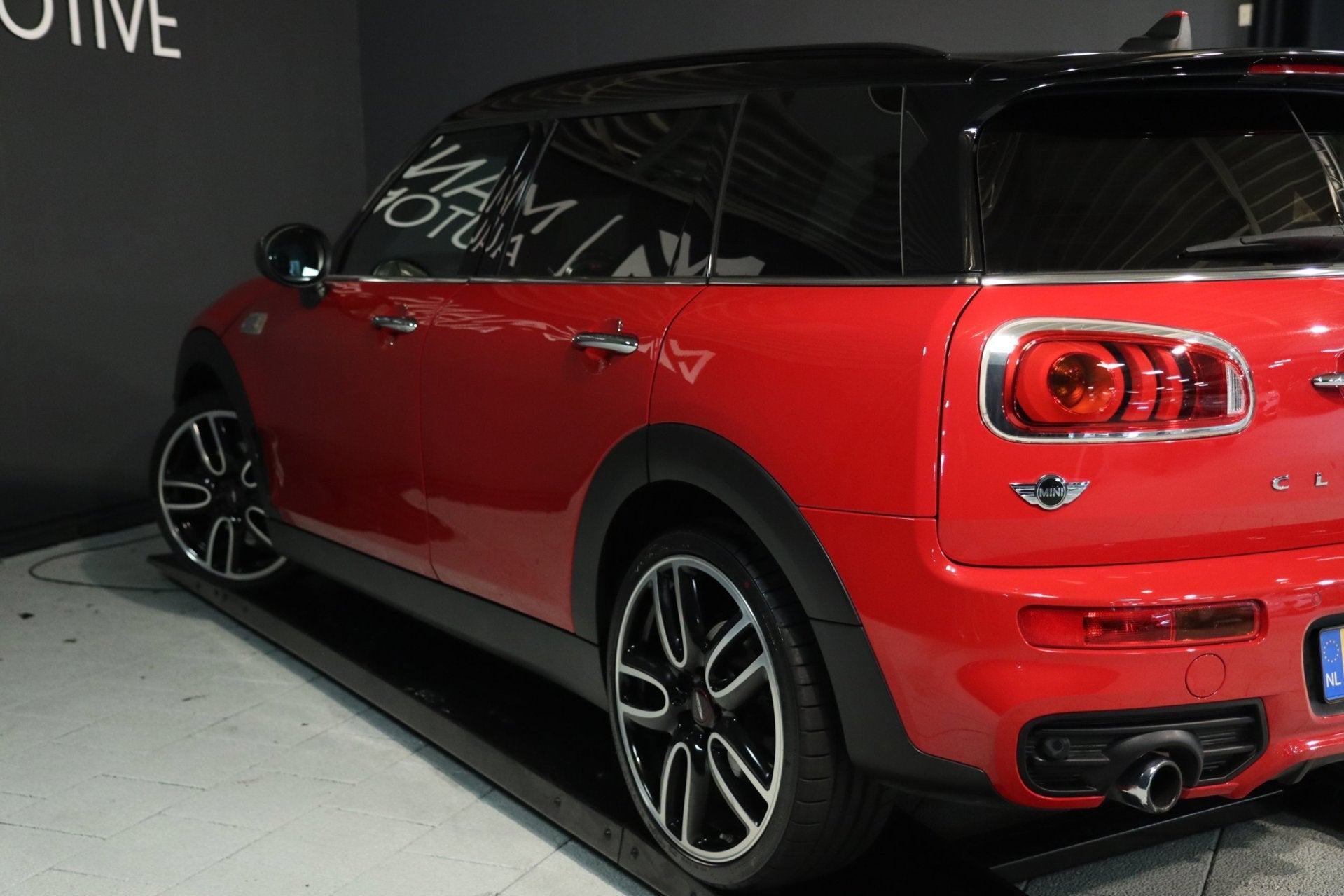 Mini Clubman 2.0 Cooper S Chili Serious / PANO / HUD / ACC /, 1998 cc, Gebruikt, 17 km/l, 5 stoelen