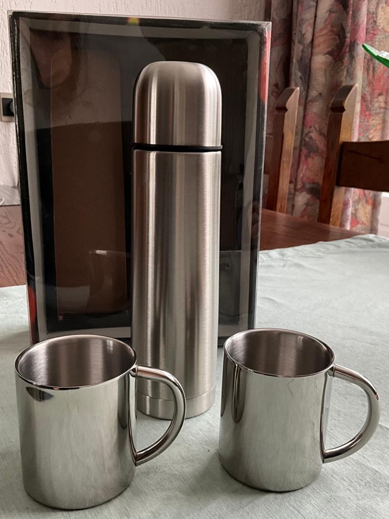 Picknickset RVS- isoleerfles en 2 bekers, Ophalen of Verzenden, Nieuw