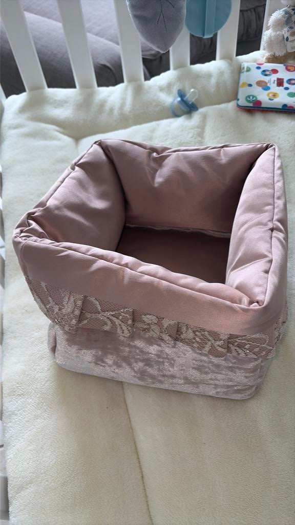 Nieuw oud roze verzorgingsmandje, Ophalen of Verzenden, Nieuw, Overige typen