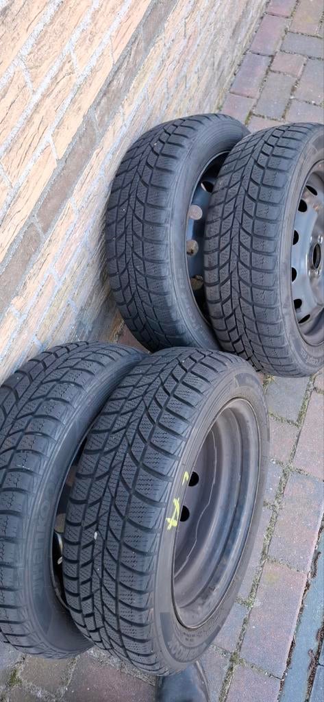 Gratis kia picanto  winterbanden niet goed voor op de weg, Ophalen