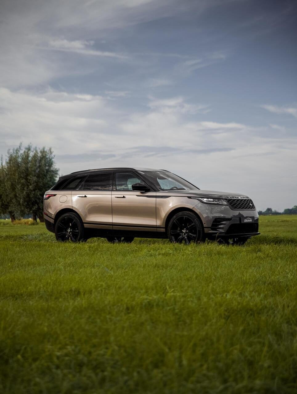 Range Rover Velar 2.0 P250 R-Dynamic HSE | 2 jaar garantie, Auto's, Gebruikt, 4 cilinders, Range Rover Velar, Leder