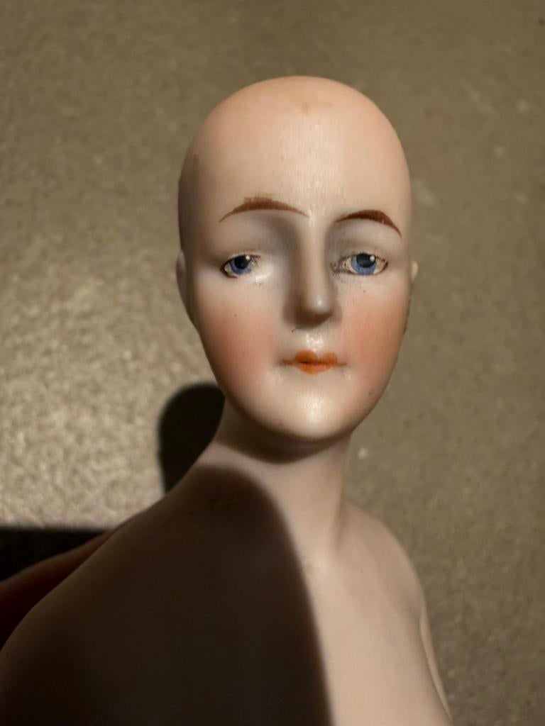 Antieke F & W Goebel half doll /pop in porcelein, Ophalen of Verzenden, Gebruikt, Pop