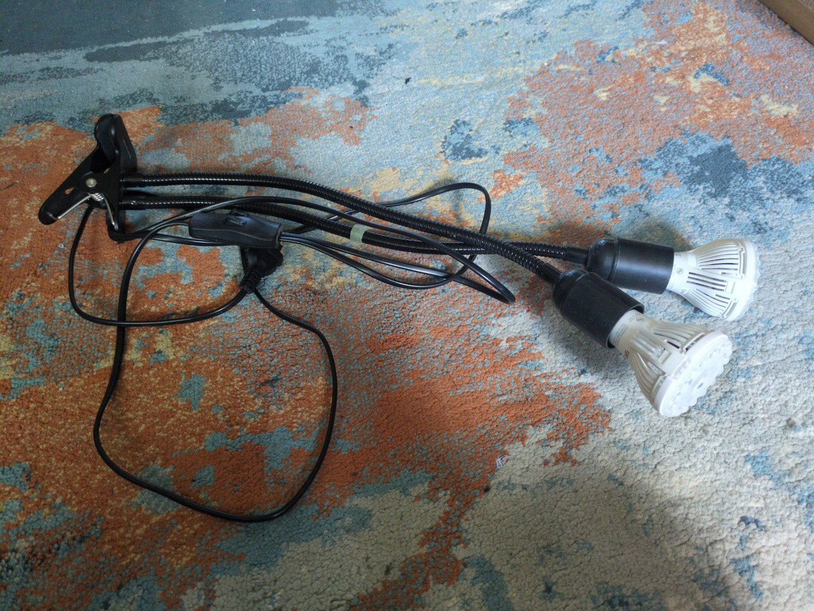 Double grow light arm + 2 10Watt Sansi grow lights, Tuin en Terras, Kweekspullen, Ophalen, Gebruikt