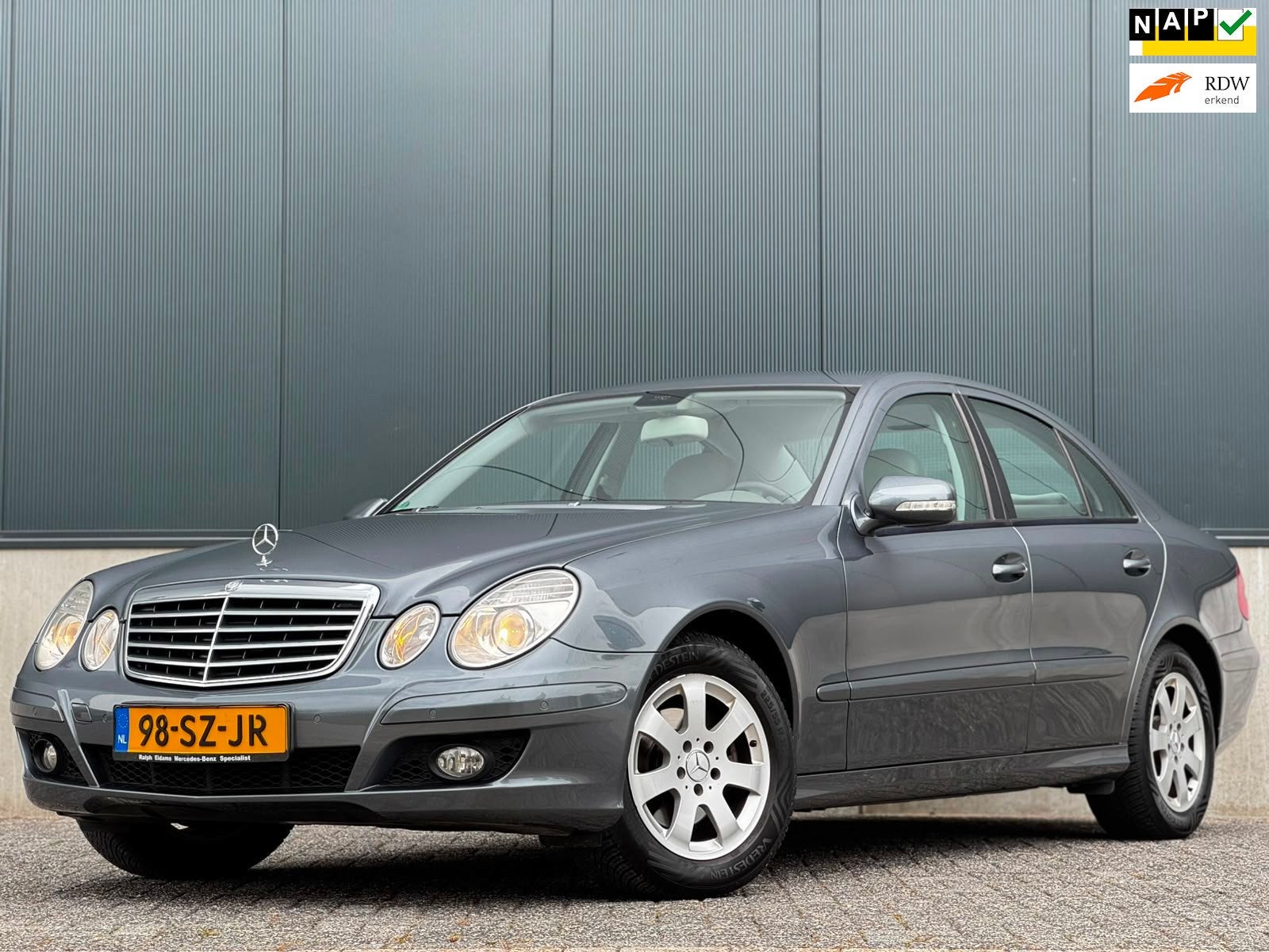 Mercedes-Benz E-klasse 280 Classic, Auto's, Automaat, Achterwielaandrijving, Gebruikt, Bedrijf