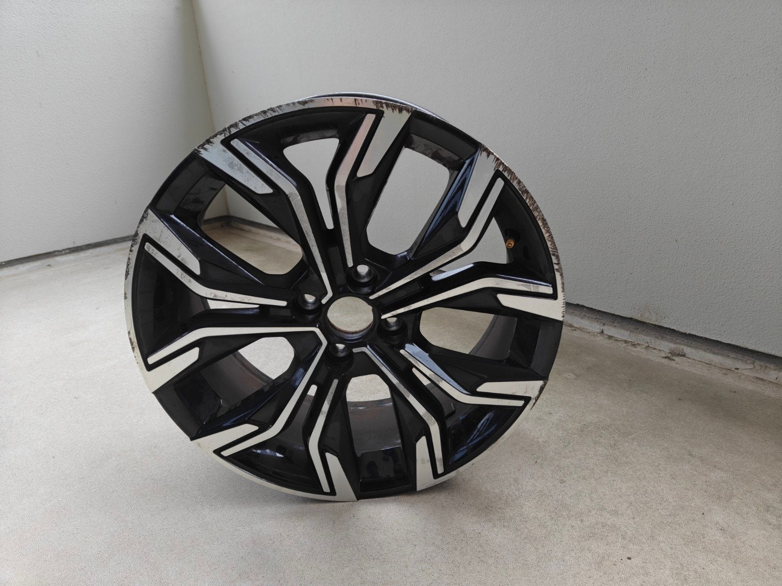 lichtmetalen velg 17" Renault Clio V, Auto-onderdelen, Ophalen of Verzenden, Gebruikt, 17 inch, Banden en Velgen