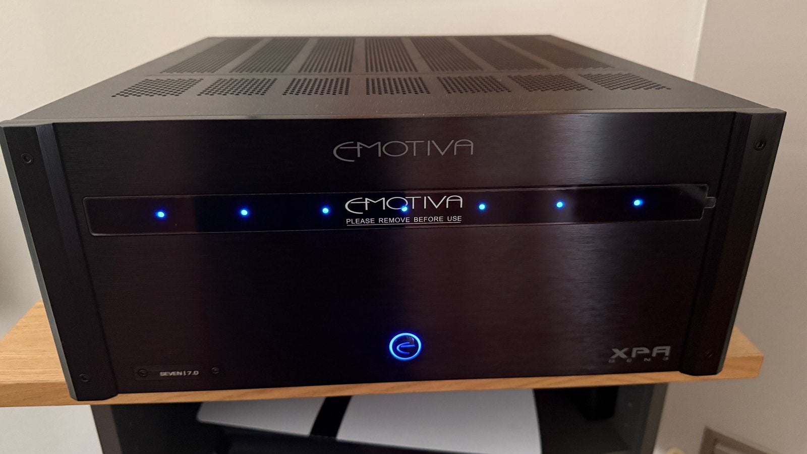 Emotiva XPA-7 Gen3 7-kanaals versterker / Amplifier, Ophalen, Zo goed als nieuw, 120 watt of meer, Overige merken