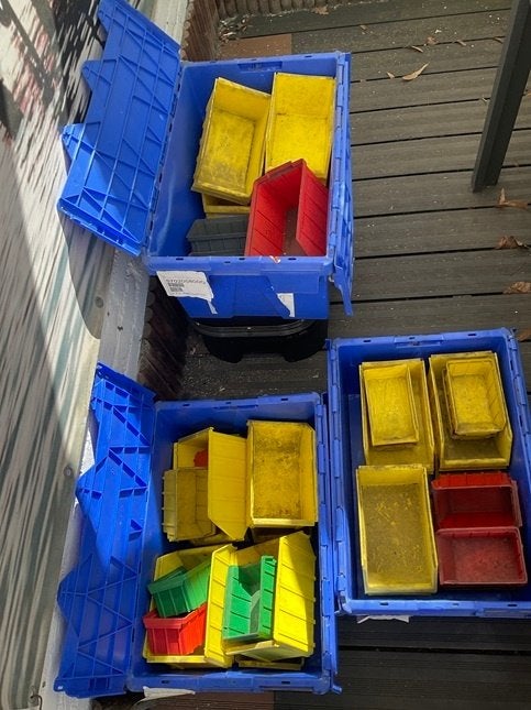 Stapelbakjes - Diverse kleuren en maten, Doe-het-zelf en Verbouw, Ophalen, Gebruikt, Minder dan 50 cm, Minder dan 40 cm