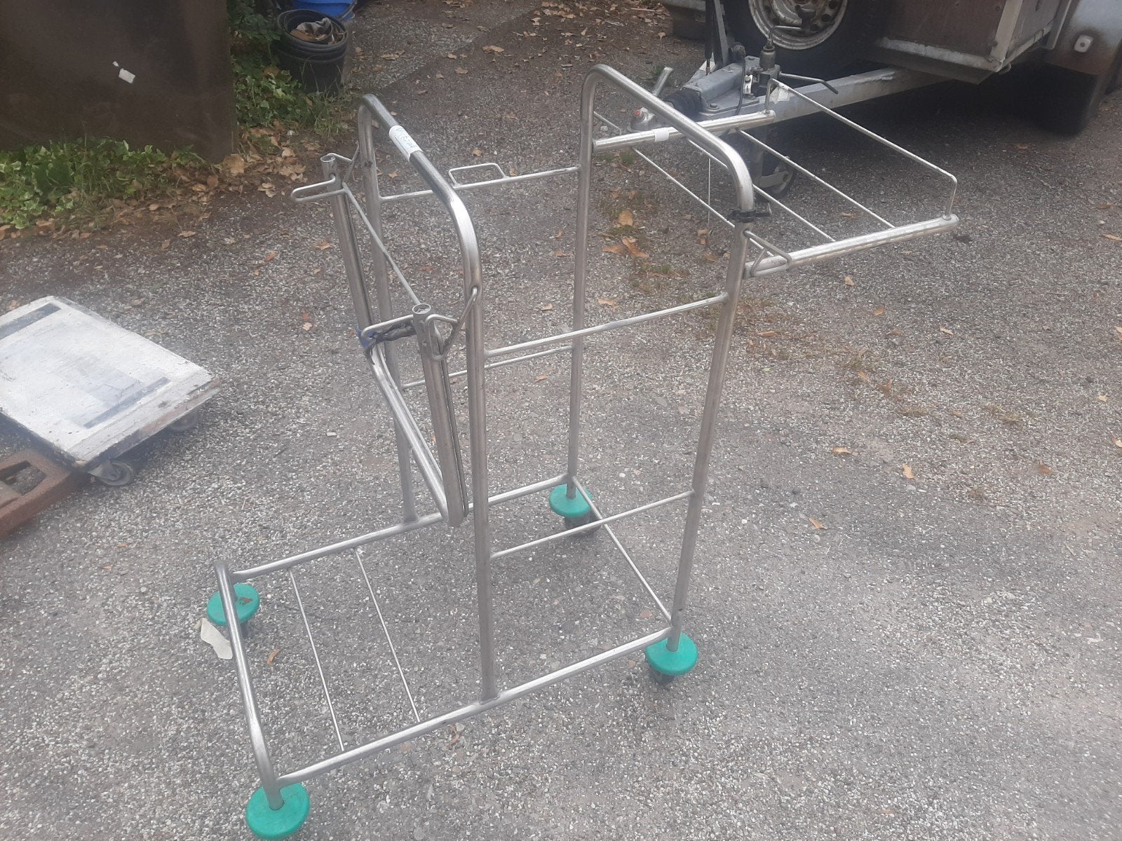 Schoonmaaktrolley, Ophalen