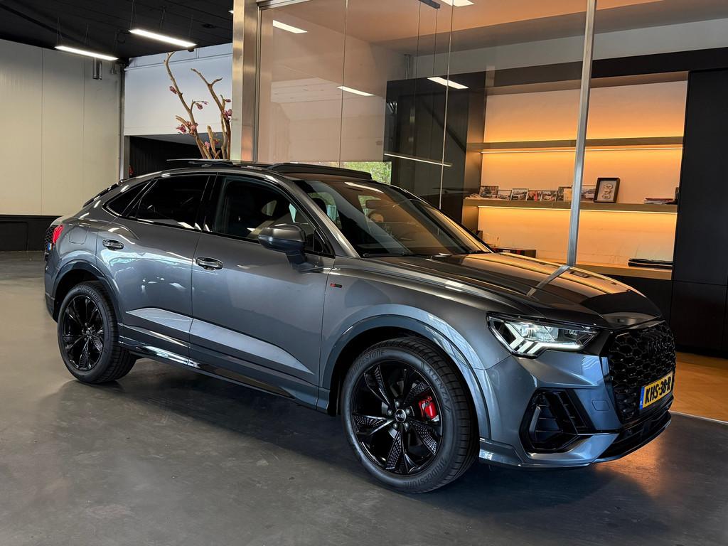 Audi Q3 Sportback 35 TFSI 3X S line Edition Panorama Sfeerve, Auto's, 15 km/l, Zwart, 4 cilinders, 150 pk