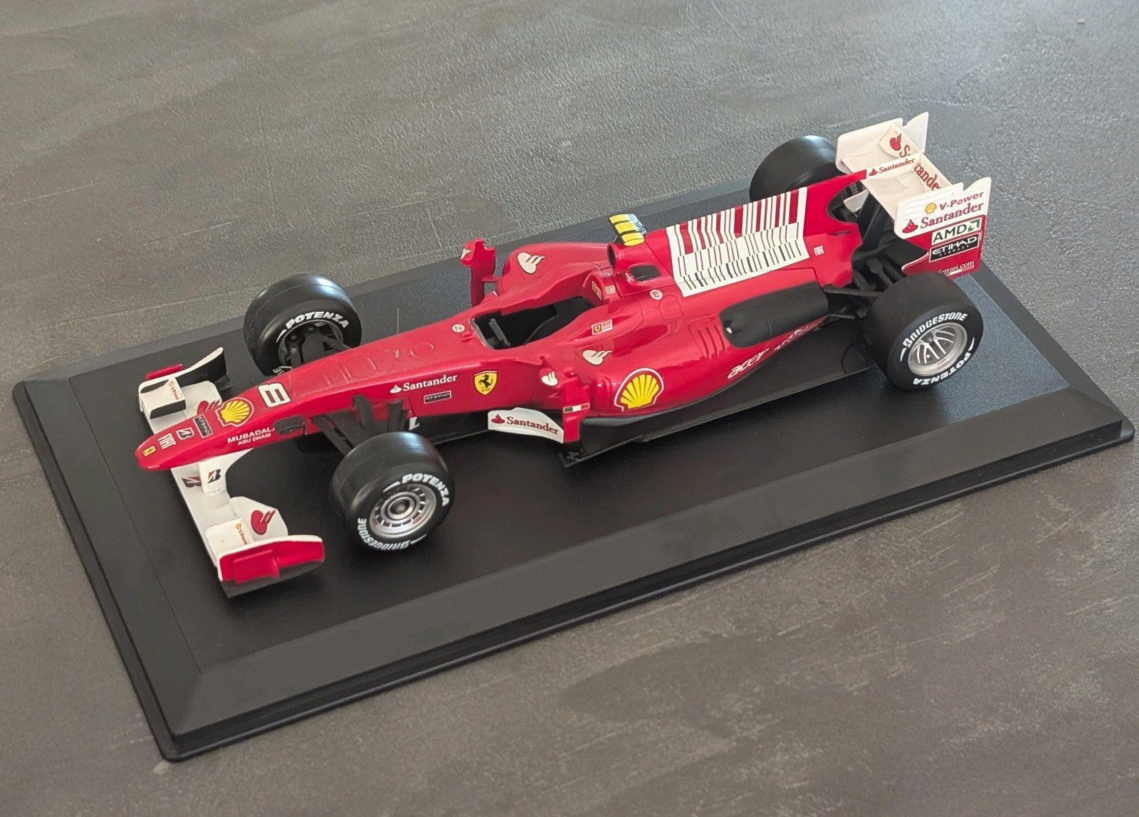Ferrari F10 F. Alonso 2010 1:18 Hotwheels LEES BESCHRIJVING, Hobby en Vrije tijd, Ophalen of Verzenden, Gebruikt, Auto, Hot Wheels