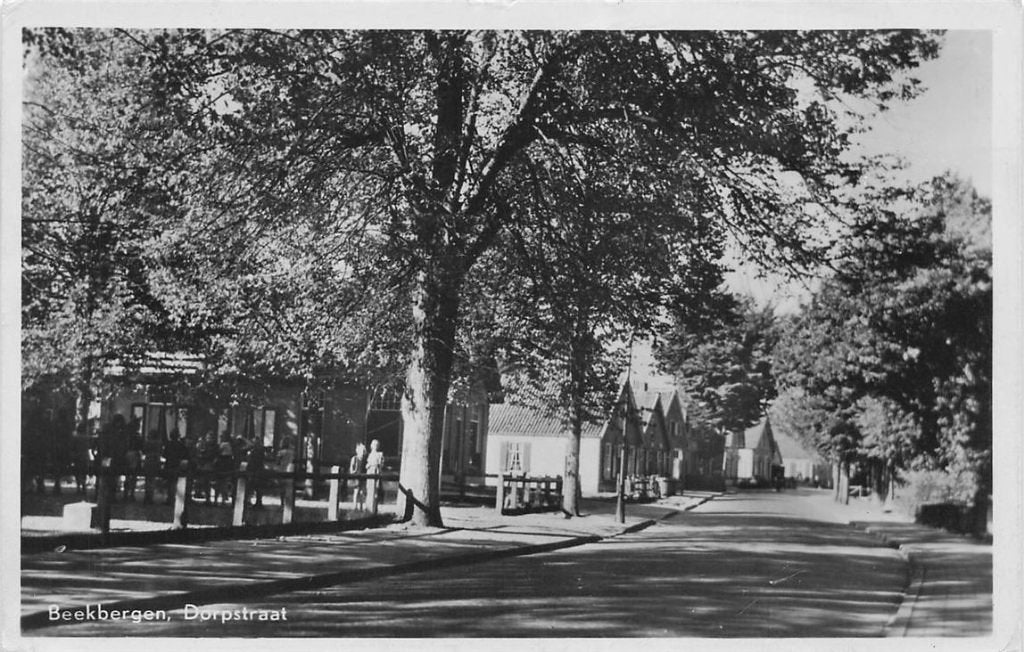 702-183-021 Beekbergen Dorpstraat, Verzenden, Voor 1920, Gelderland