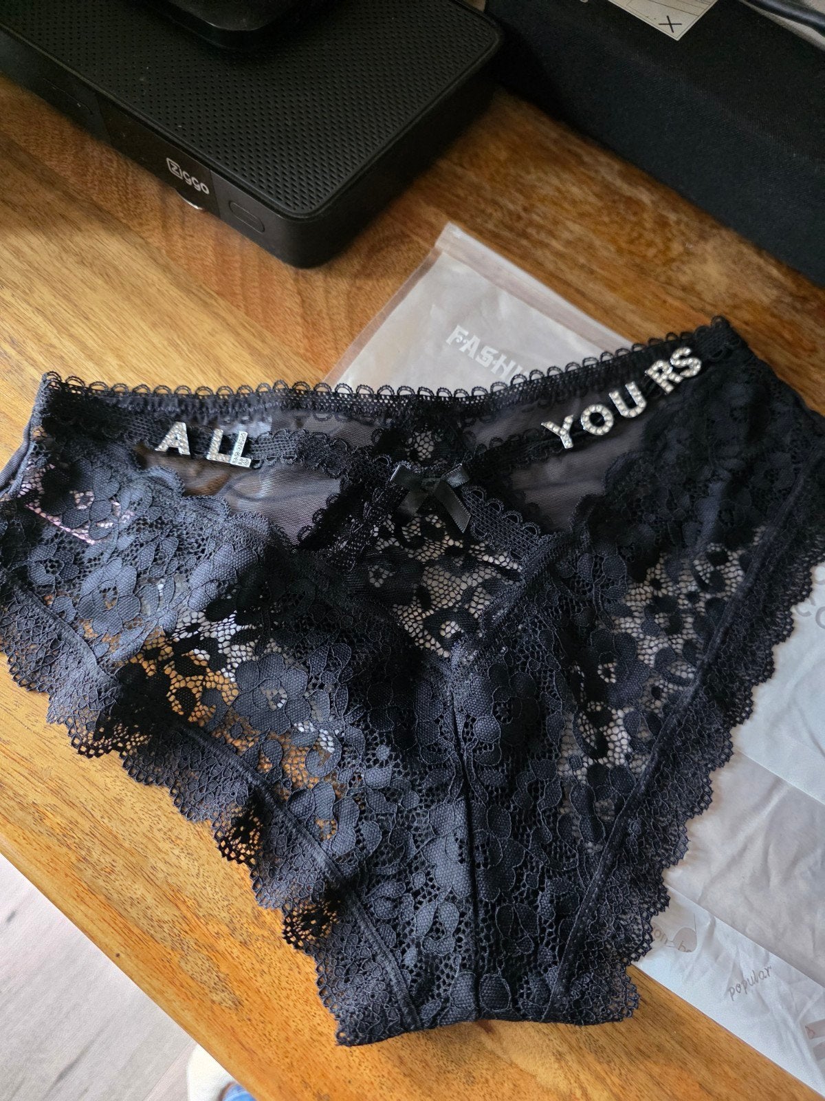 Zwart kanten lingeriesetje - BH en slip maat L, Kleding | Dames, Ophalen of Verzenden, Zwart, Setje