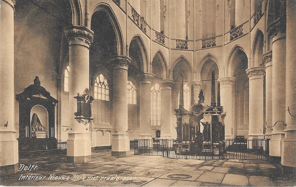 AK Delft - Interieur Nieuwe Kerk met praalgraven, Ophalen of Verzenden, Voor 1920, Ongelopen, Zuid-Holland
