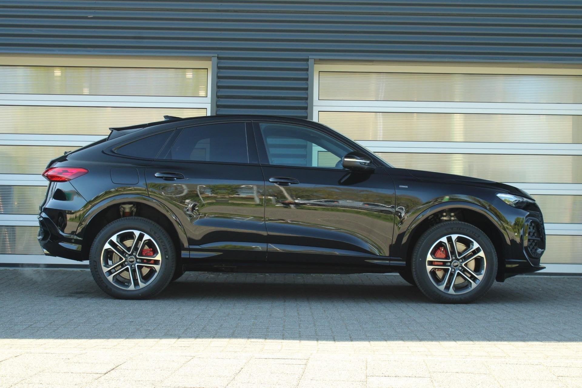 Audi Q5 Sportback 2.0 TFSI e-hybrid quattro S Edition Compet, Auto's, Audi, Automaat, 12 maanden, Automatische klimaatregeling