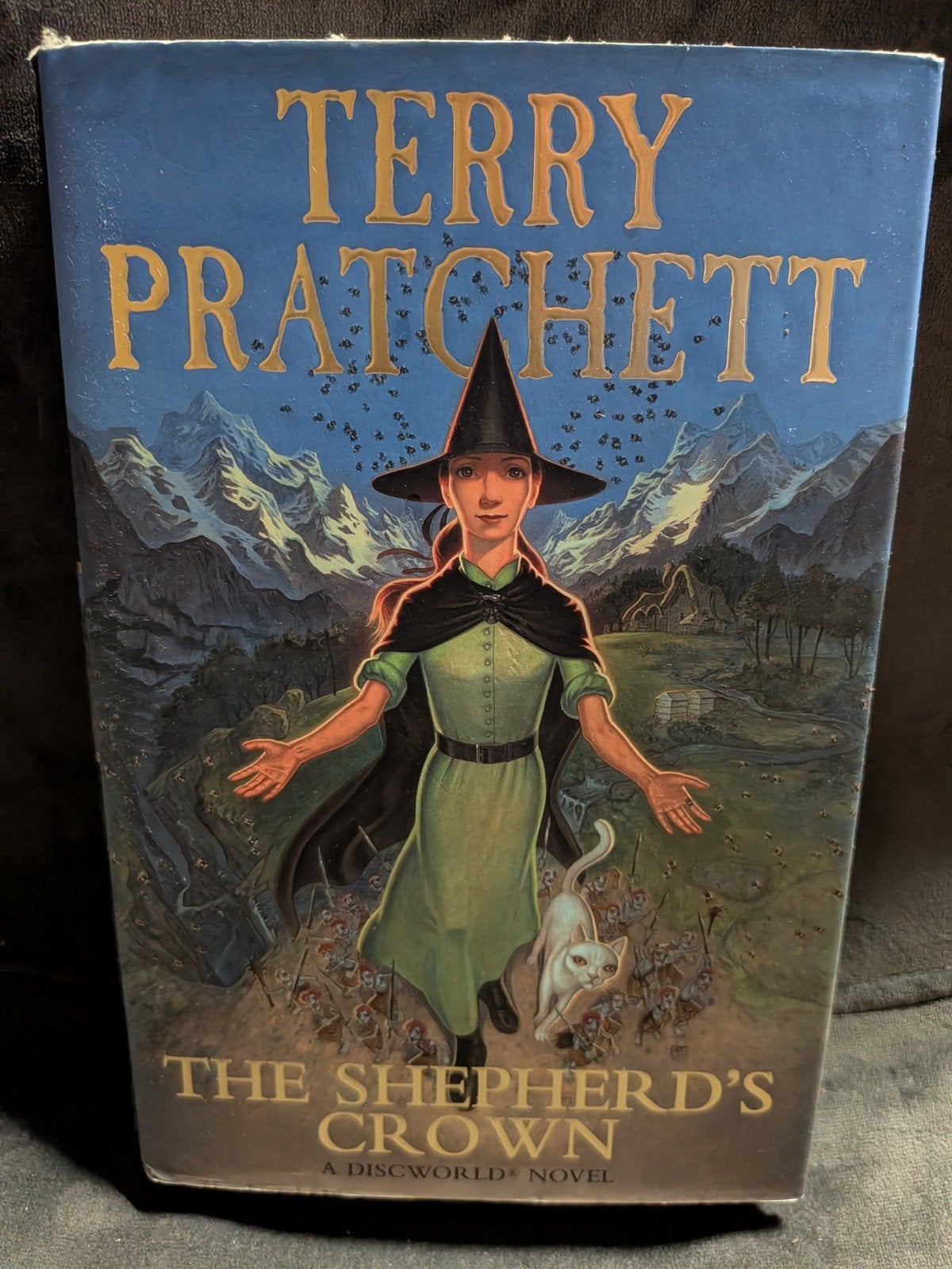 Terry Pratchett – The Shepherd’s Crown – First Edition, Ophalen of Verzenden, Zo goed als nieuw, Terry Pratchett