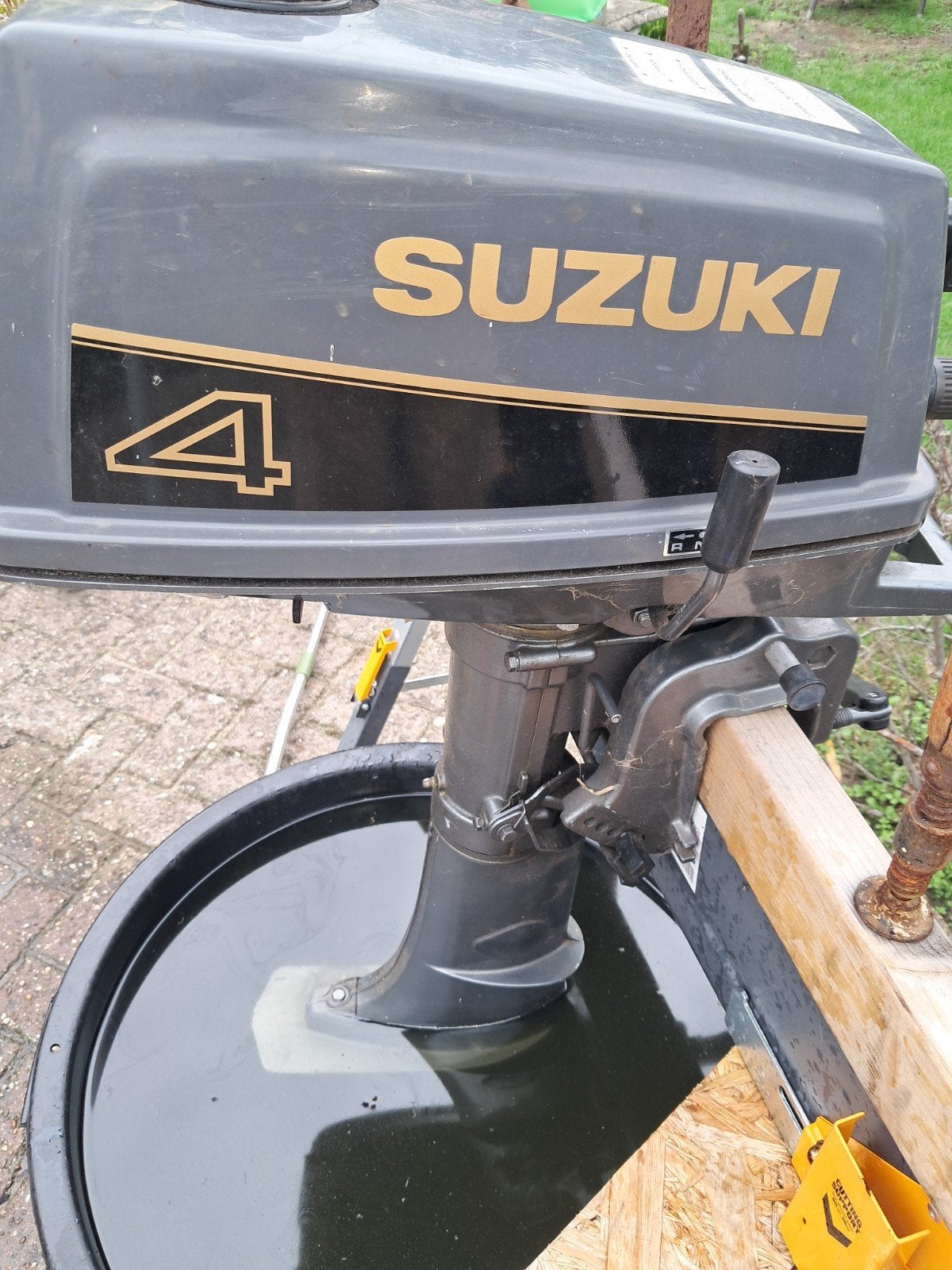 2x buitenboardmotor 4pk 2tact suzuki incl 1 losse tank, Watersport en Boten, Ophalen of Verzenden, Gebruikt, Motor en Techniek