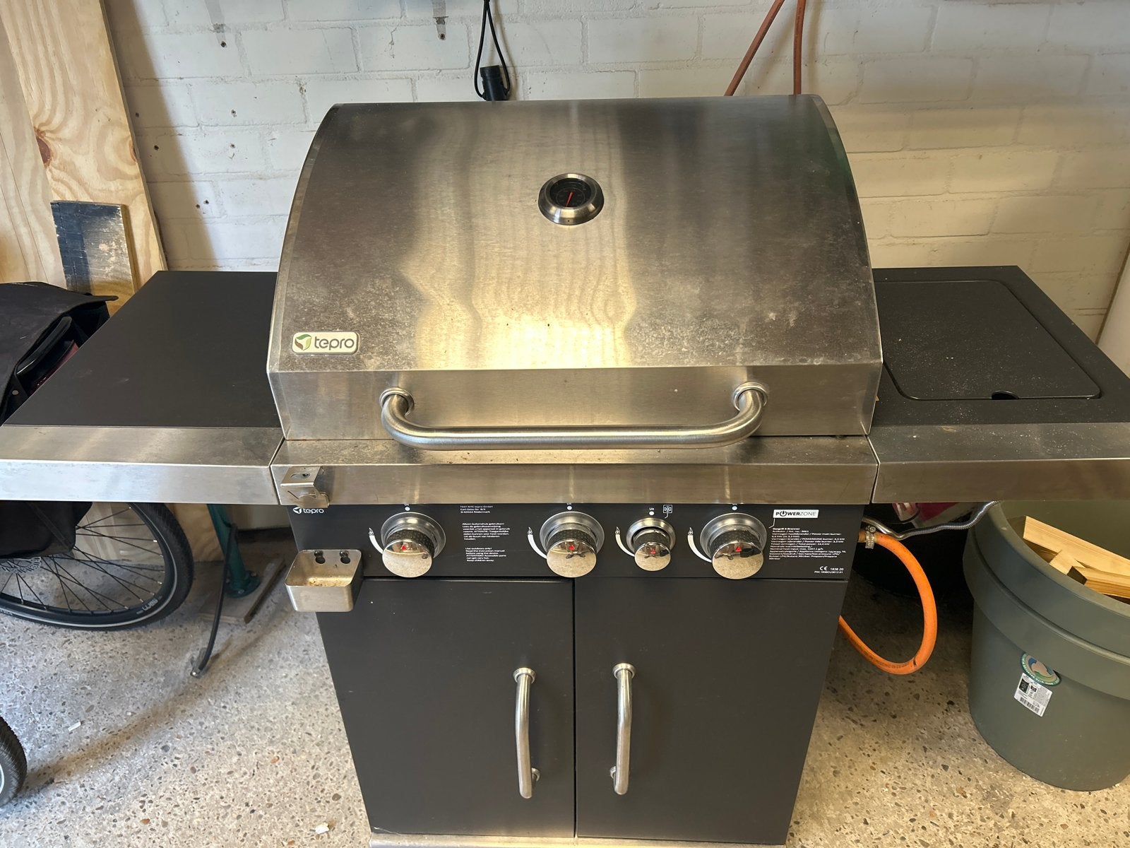 Tapro gasbarbecue met zijbrander, Ophalen, Gebruikt